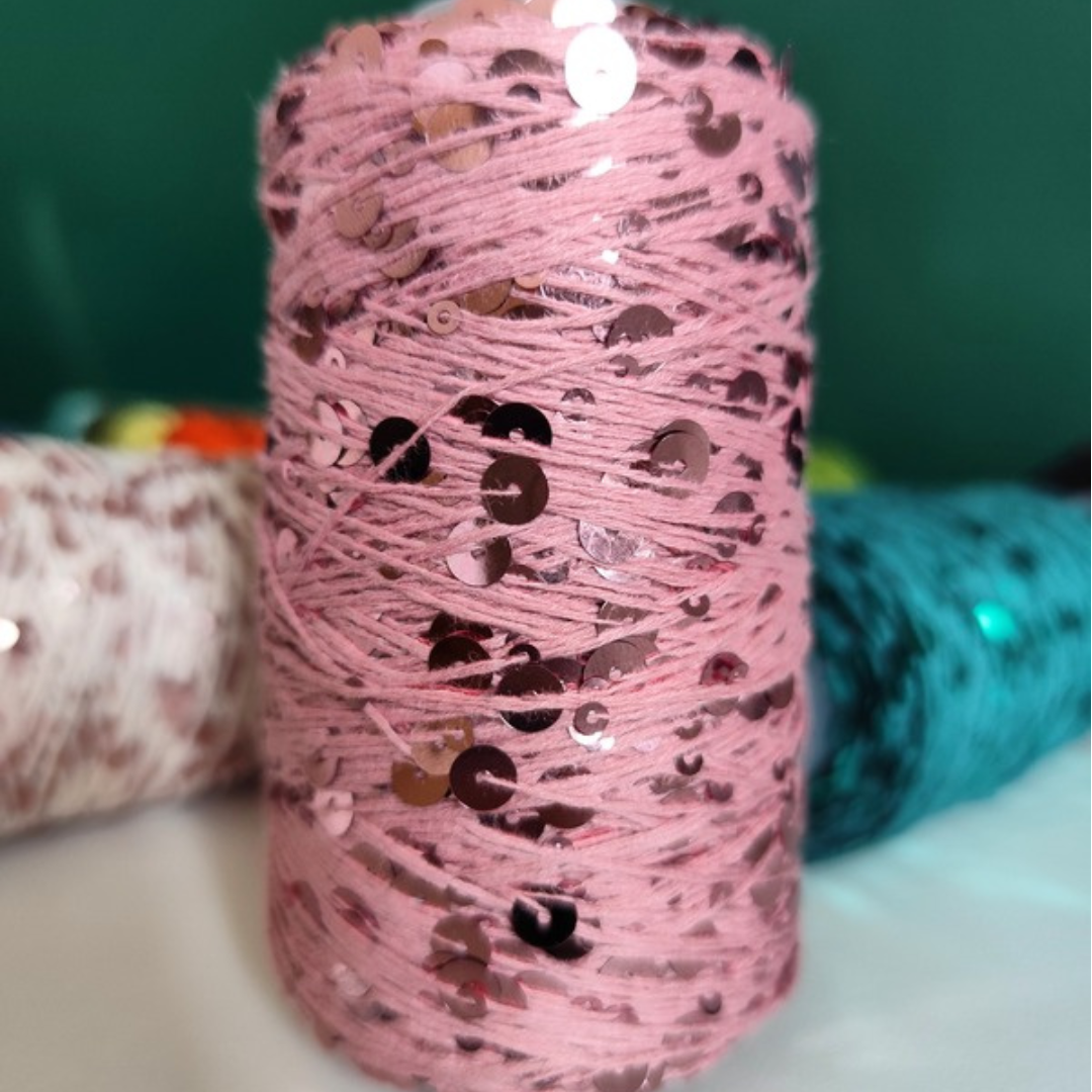 Filato Disco Diva con paillettes colore fragola per uncinetto di Macrame Spaghetti