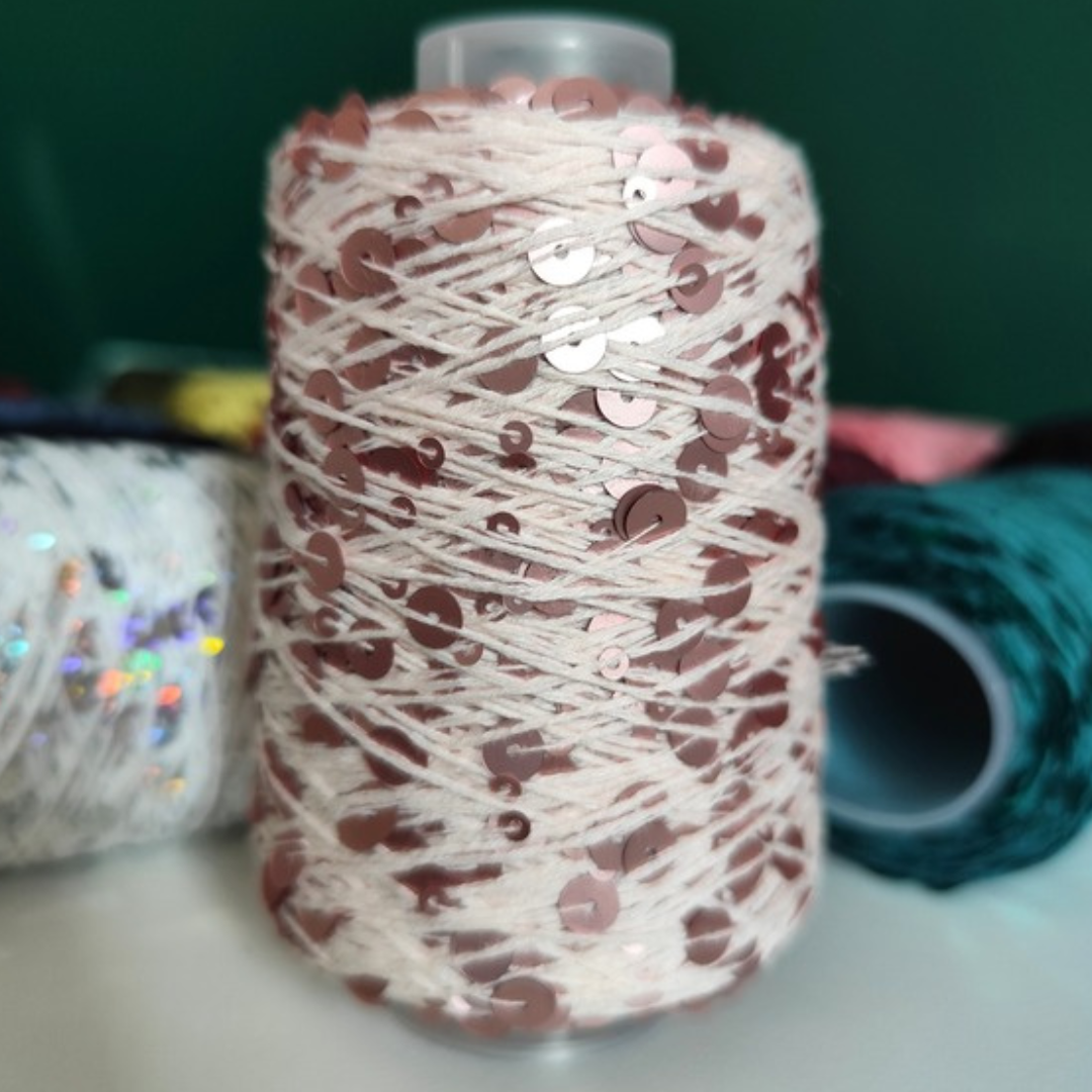 Filato Disco Diva con paillettes colore rosa pastello per uncinetto di Macrame Spaghetti