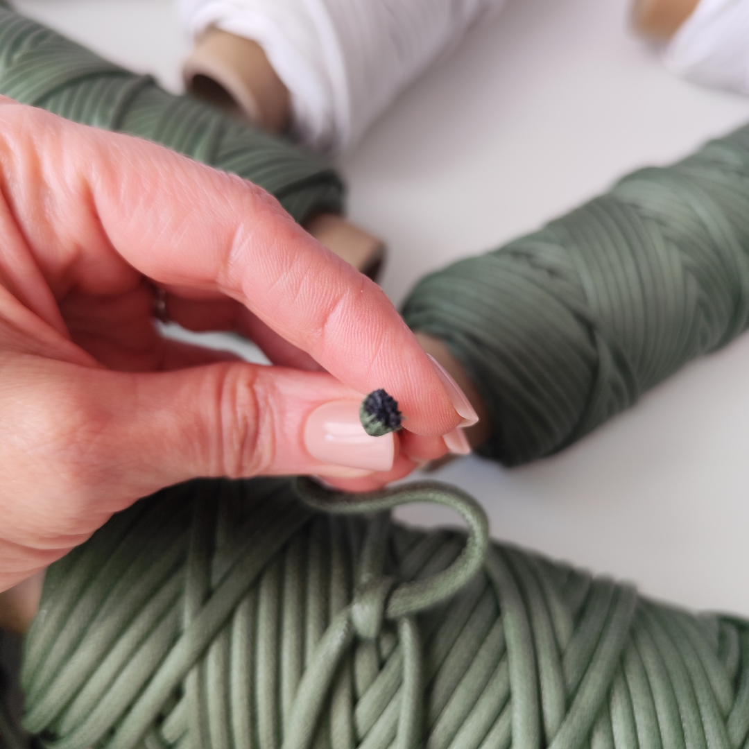 Waxed Cord | White Cloud & Green Ivy 2.5mm, 3.5 mm