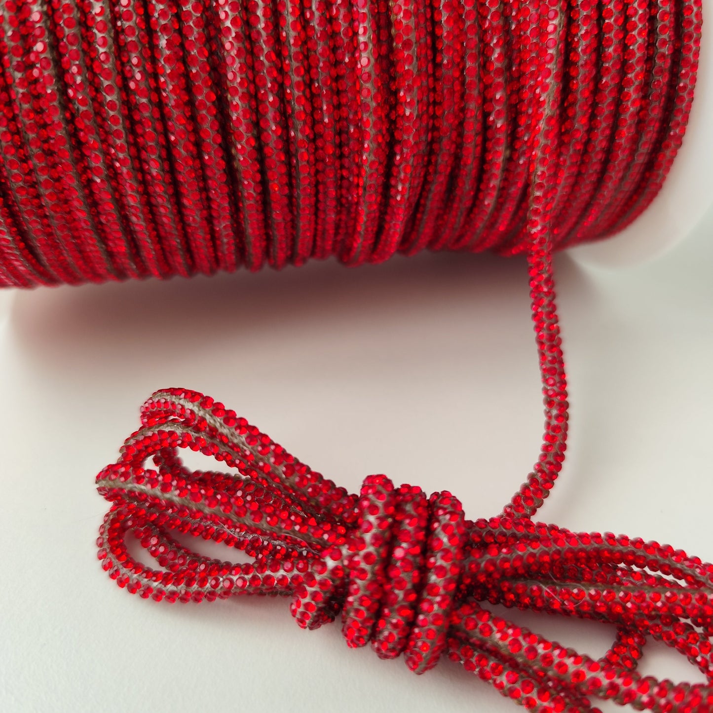 Cordino strass Macramè Spaghetti color rosso con anima in cotone per gioielli, borse, fai da te