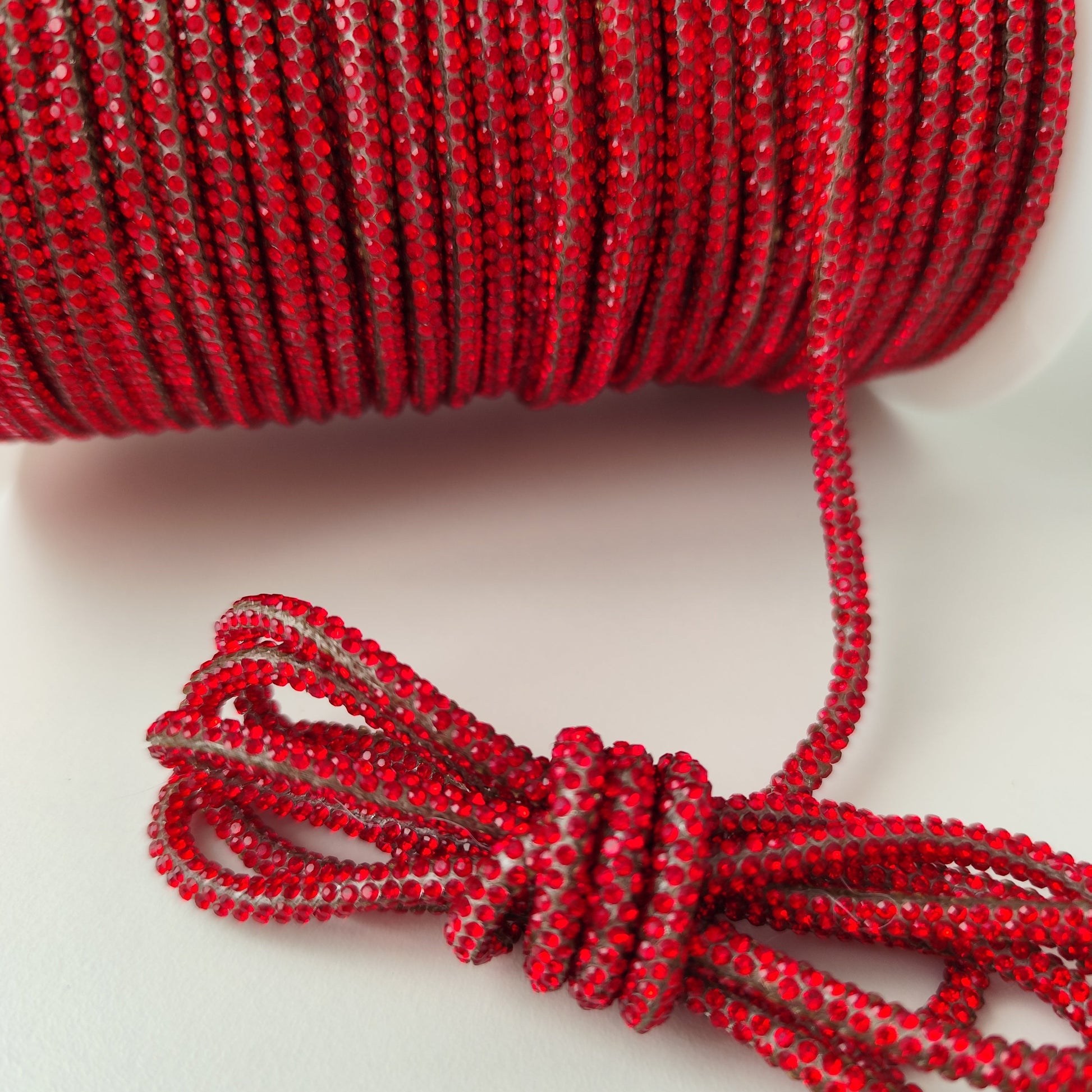 Cordino strass Macramè Spaghetti color rosso con anima in cotone per gioielli, borse, fai da te